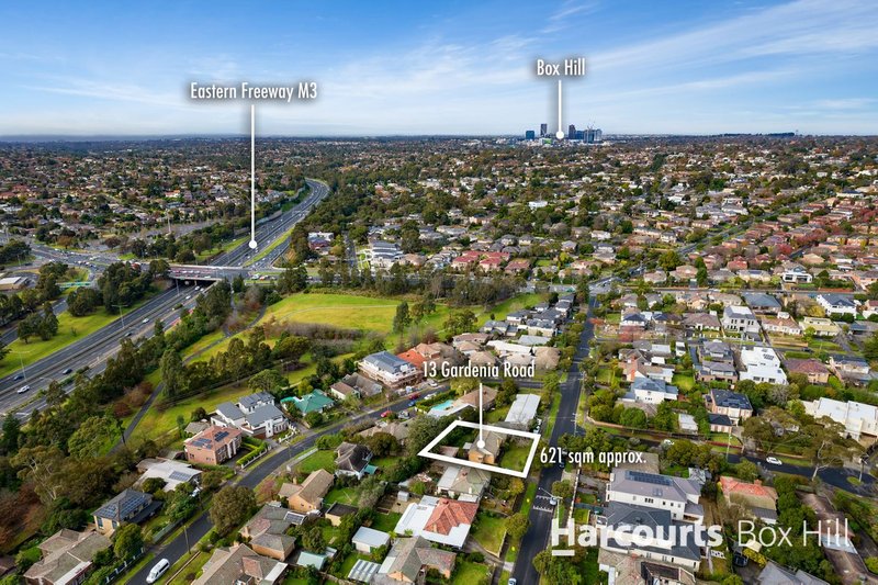 Photo - 13 Gardenia Road, Balwyn North VIC 3104 - Image 12