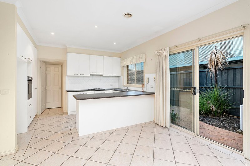 Photo - 1/3 Garfield Street, Cheltenham VIC 3192 - Image 3