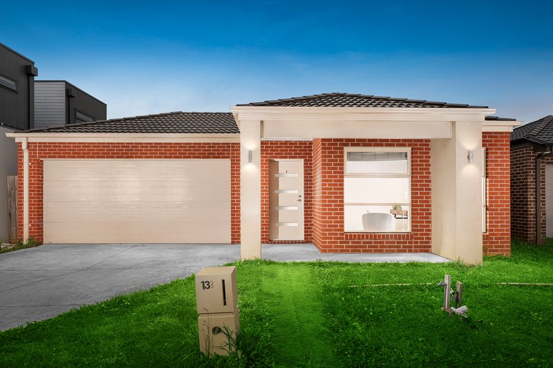 13 Garland Street, Pakenham VIC 3810