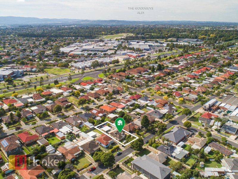 Photo - 13 Garnsworthy St , Springvale VIC 3171 - Image 14