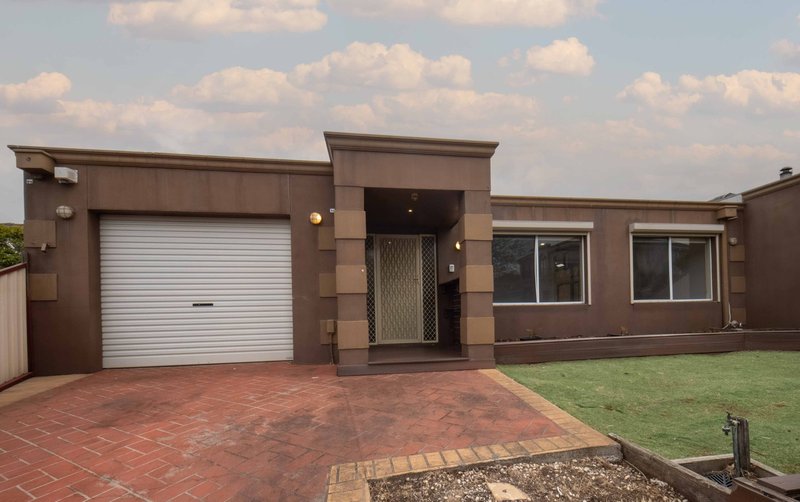 Photo - 13 Garonne Circuit, Roxburgh Park VIC 3064 - Image 1