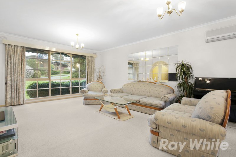 Photo - 13 Gelea Crescent, Vermont South VIC 3133 - Image 4