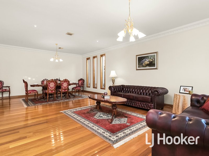 Photo - 13 Gellibrand Close, Seabrook VIC 3028 - Image 4