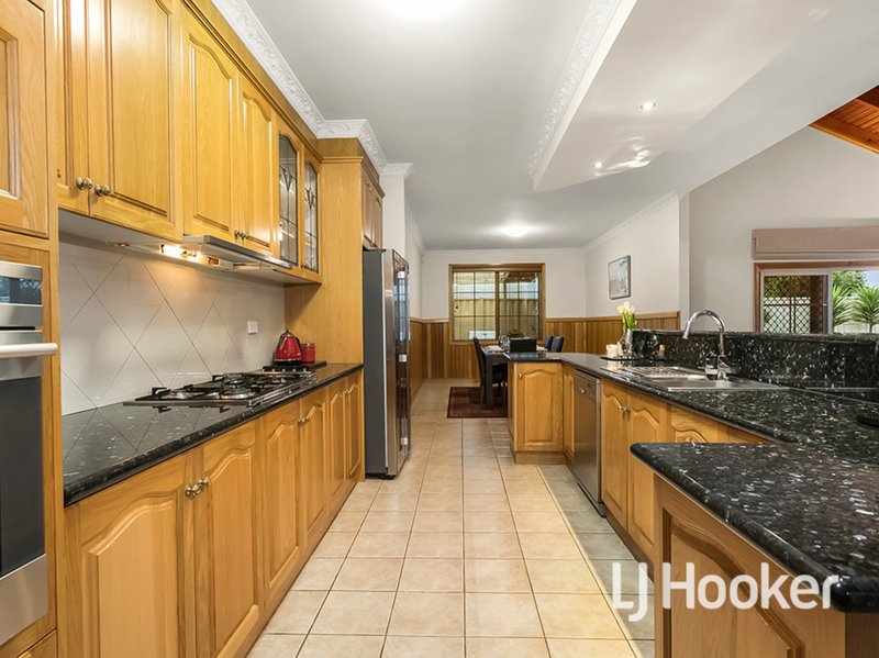 Photo - 13 Gellibrand Close, Seabrook VIC 3028 - Image 6