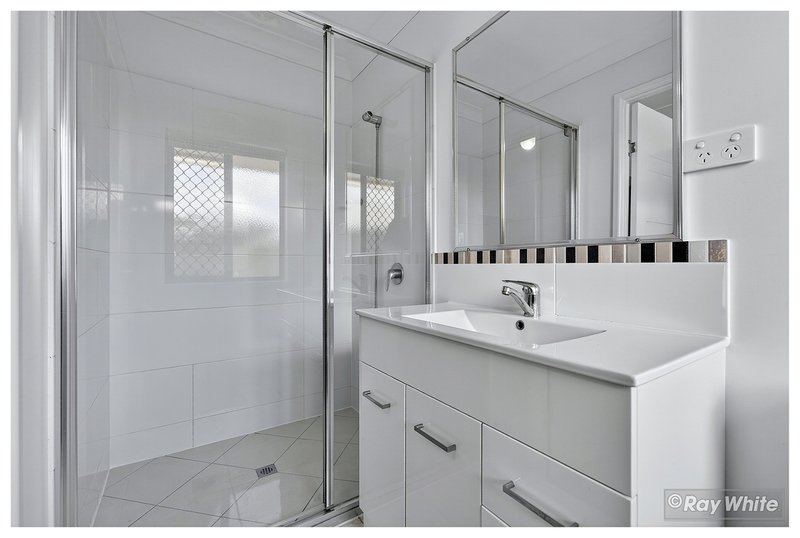 Photo - 13 Geoff Wilson Drive, Norman Gardens QLD 4701 - Image 13