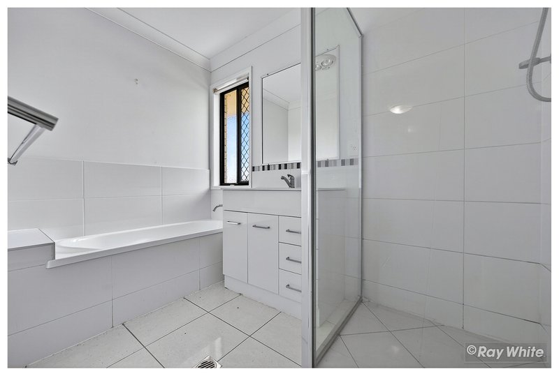 Photo - 13 Geoff Wilson Drive, Norman Gardens QLD 4701 - Image 19