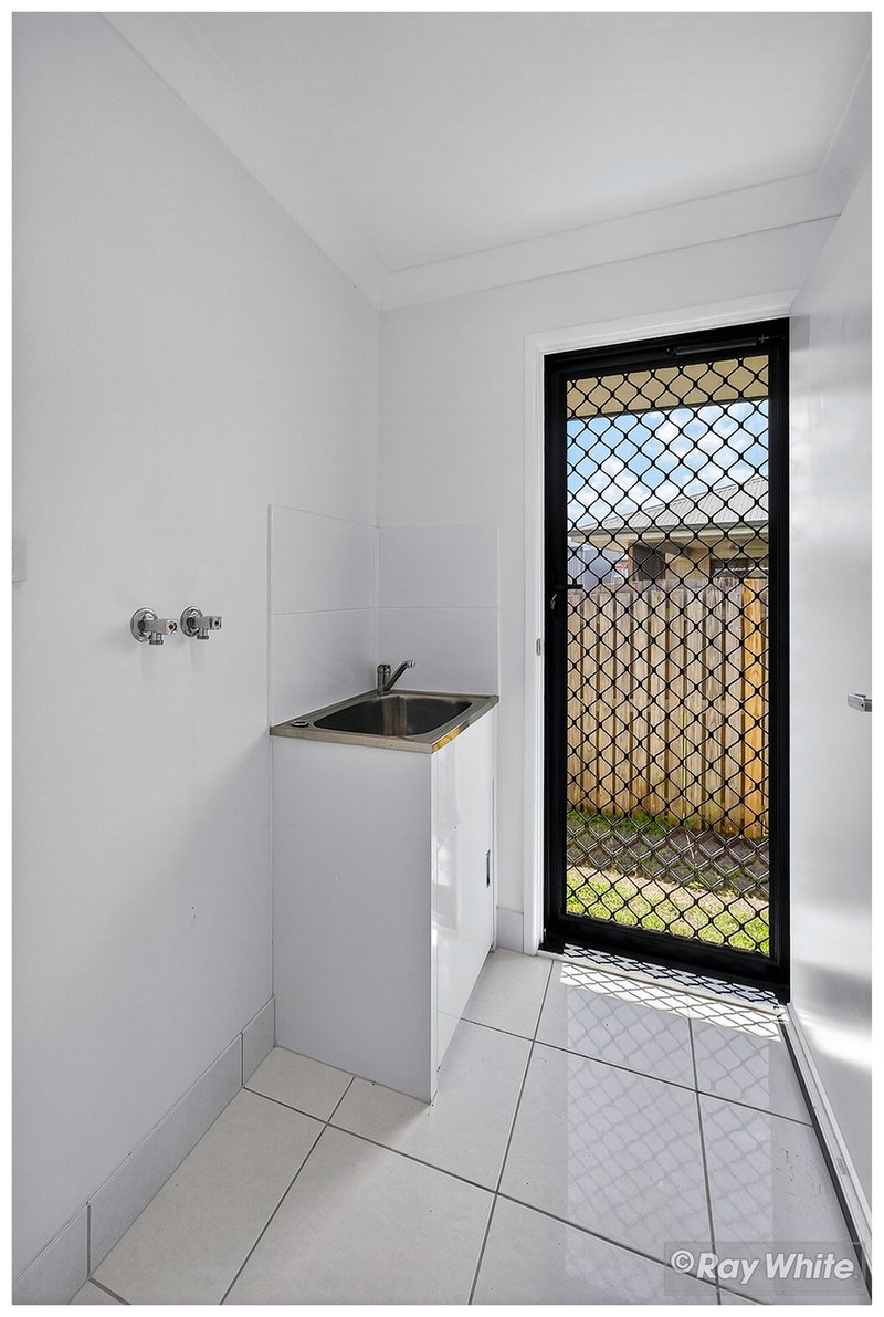 Photo - 13 Geoff Wilson Drive, Norman Gardens QLD 4701 - Image 25