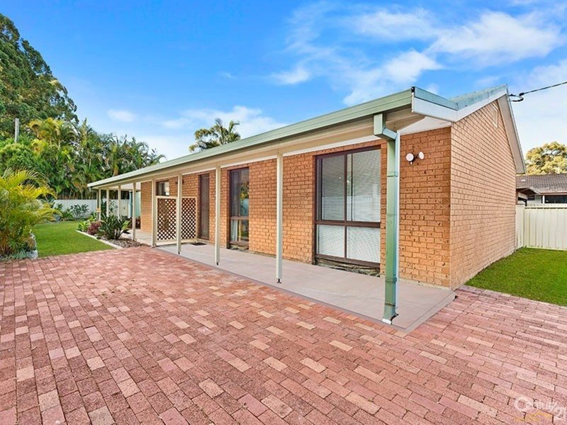 13 Geoffrey Road, Chittaway Point NSW 2261