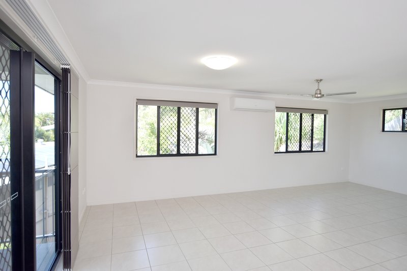 Photo - 1/3 Gidgee Court, Kin Kora QLD 4680 - Image 3