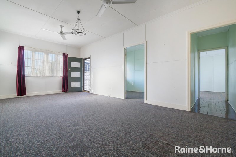 Photo - 13 Glegg Street, West Gladstone QLD 4680 - Image 6