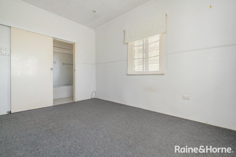 Photo - 13 Glegg Street, West Gladstone QLD 4680 - Image 11