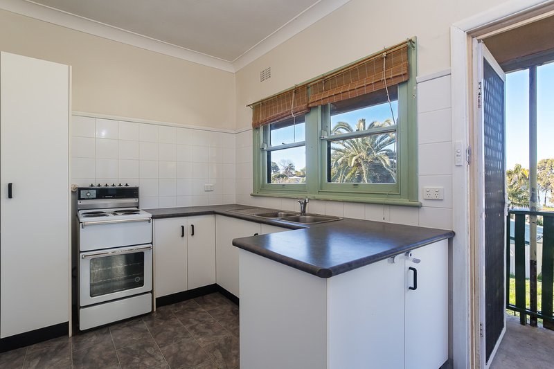 Photo - 13 Glen Avenue, Arcadia Vale NSW 2283 - Image 6