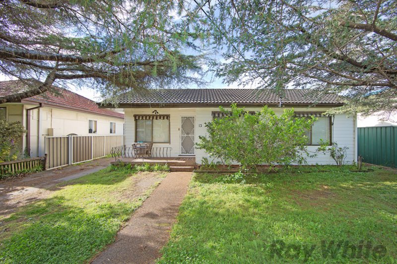 Photo - 13 Glenavon St , Toukley NSW 2263 - Image 6