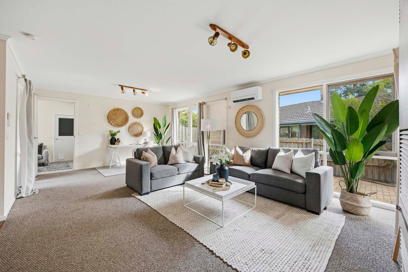 Photo - 13 Glendenning Street, Canadian VIC 3350 - Image 2