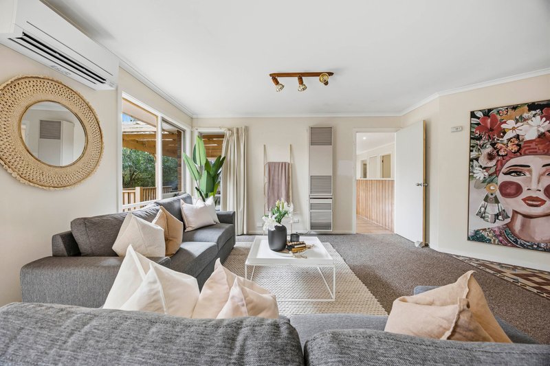 Photo - 13 Glendenning Street, Canadian VIC 3350 - Image 3