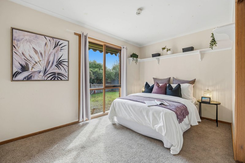 Photo - 13 Glendenning Street, Canadian VIC 3350 - Image 15