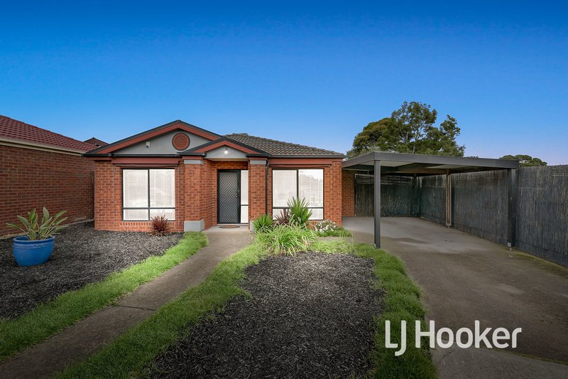 13 Glenora Way, Hampton Park VIC 3976