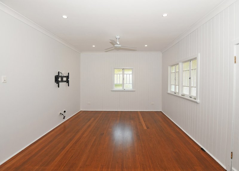 Photo - 13 Gossner Street, Scarness QLD 4655 - Image 24