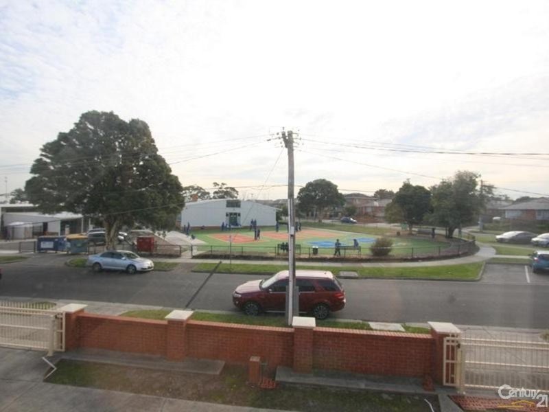 Photo - 13 Gove Street, Springvale VIC 3171 - Image 7