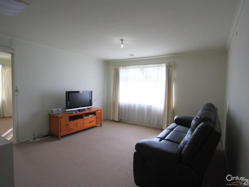 Photo - 13 Gove Street, Springvale VIC 3171 - Image 9