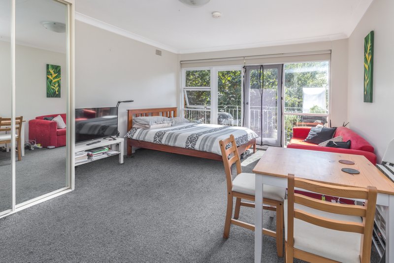 Photo - 13 Grafton Crescent, Dee Why NSW 2099 - Image 7