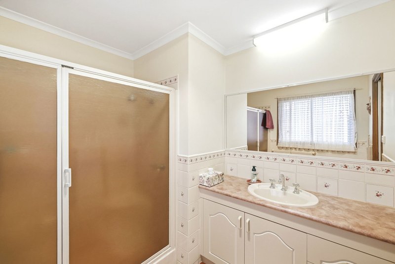 Photo - 13 Graham Street, Bacchus Marsh VIC 3340 - Image 12