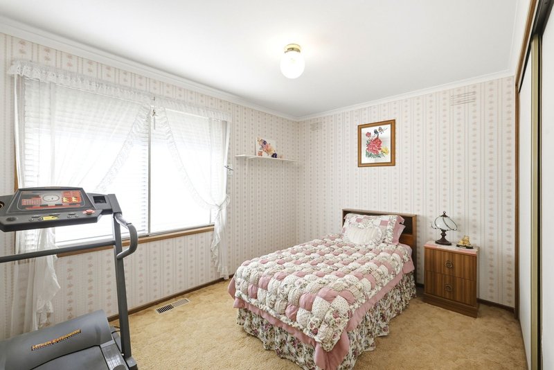 Photo - 13 Graham Street, Bacchus Marsh VIC 3340 - Image 14