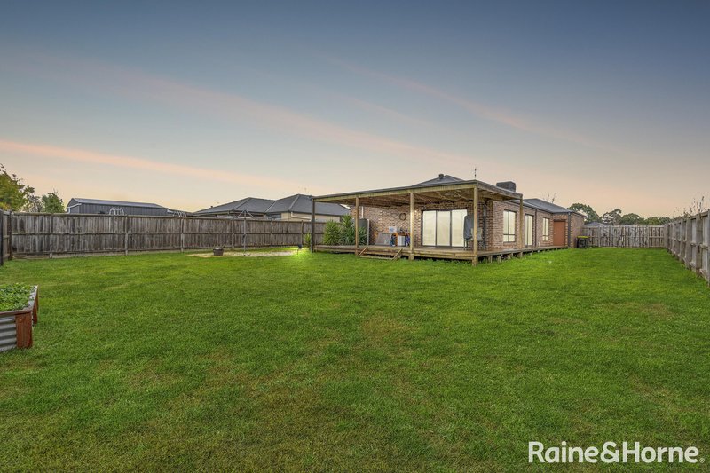 Photo - 13 Greenfields Boulevard, Romsey VIC 3434 - Image 3