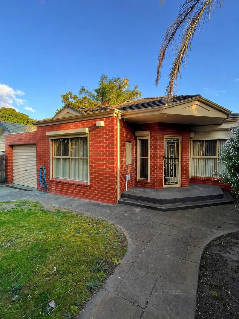 Photo - 1/3 Gregory Grove, Preston VIC 3072 - Image 2