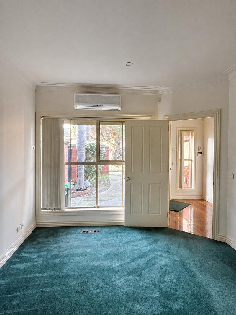 Photo - 1/3 Gregory Grove, Preston VIC 3072 - Image 6