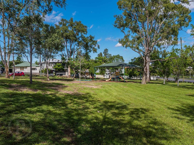 Photo - 13 Grenville Street, Morningside QLD 4170 - Image 6