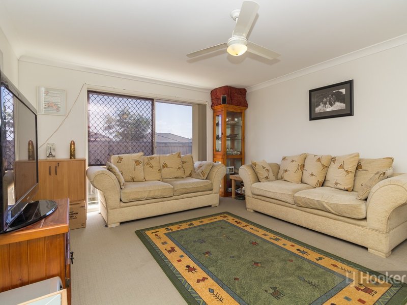 Photo - 13 Griffen Place, Crestmead QLD 4132 - Image 7