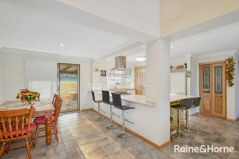 Photo - 13 Halcyon Way, Narre Warren South VIC 3805 - Image 7