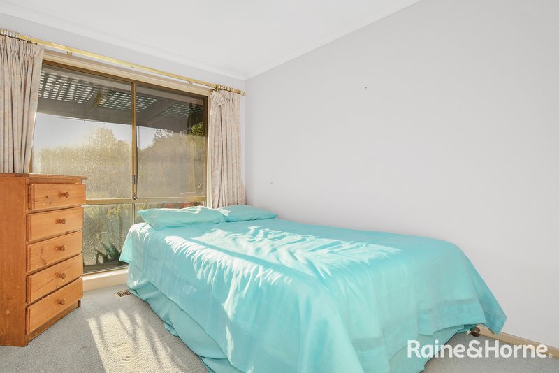 Photo - 13 Halcyon Way, Narre Warren South VIC 3805 - Image 14