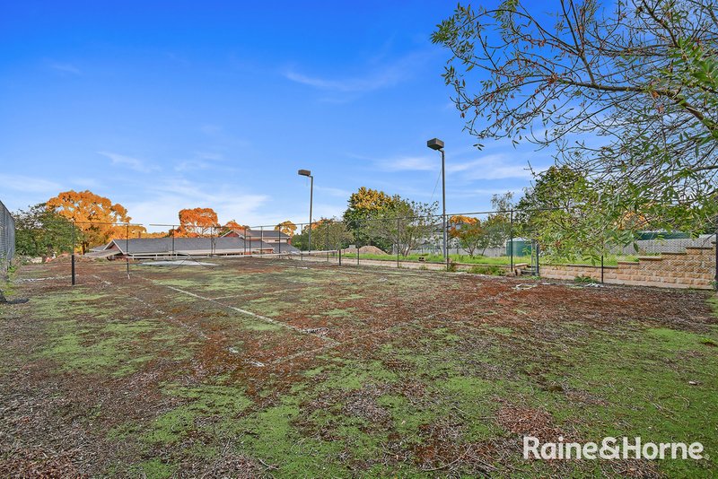 Photo - 13 Halcyon Way, Narre Warren South VIC 3805 - Image 15