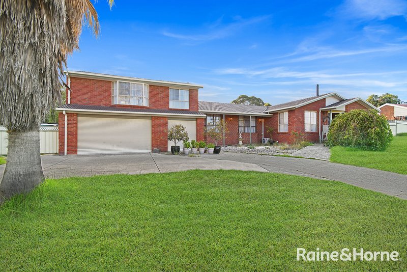 Photo - 13 Halcyon Way, Narre Warren South VIC 3805 - Image 2