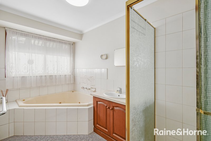 Photo - 13 Halcyon Way, Narre Warren South VIC 3805 - Image 13