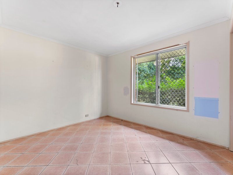 Photo - 13 Halfmoon Street, Browns Plains QLD 4118 - Image 4