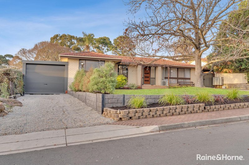 Photo - 13 Hamilton Crescent, Aberfoyle Park SA 5159 - Image 3