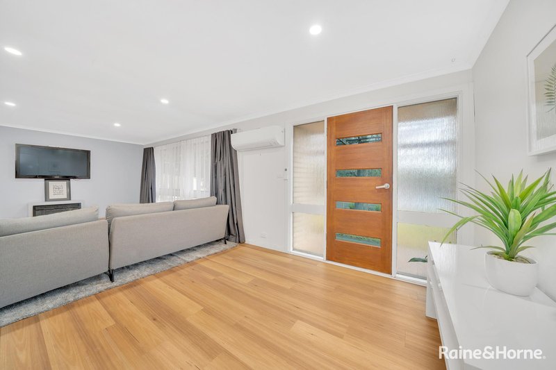 Photo - 13 Hamilton Crescent, Aberfoyle Park SA 5159 - Image 5