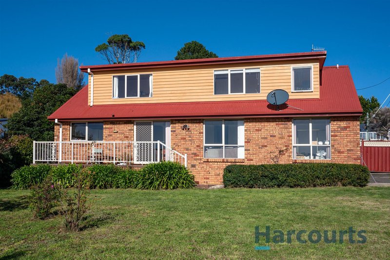 13 Hampson Street, Penguin TAS 7316