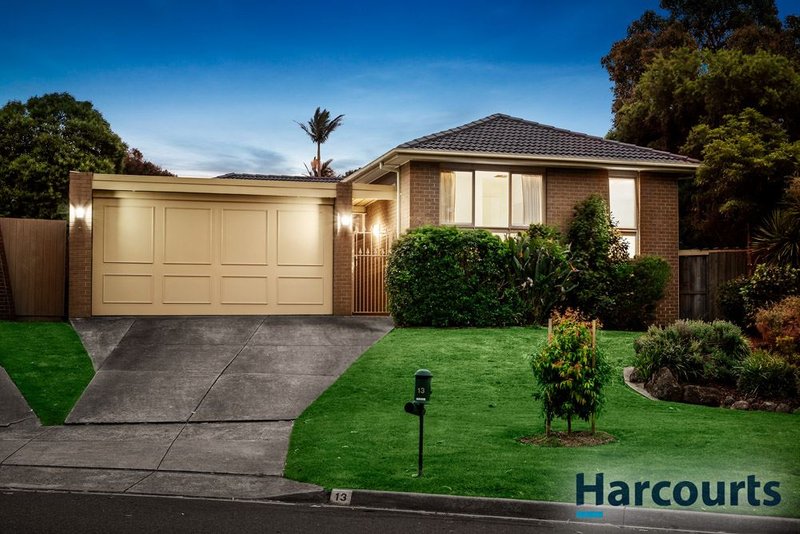 13 Hamsterley Square, Wantirna VIC 3152