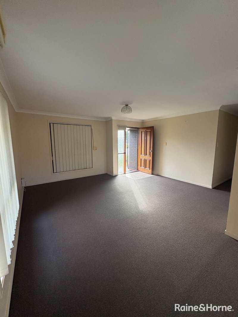 Photo - 1/3 Hanley Way, Goodna QLD 4300 - Image 6