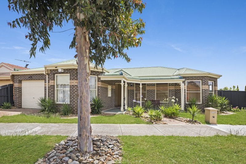 Photo - 13 Hannah Avenue, Hillside VIC 3037 - Image 11