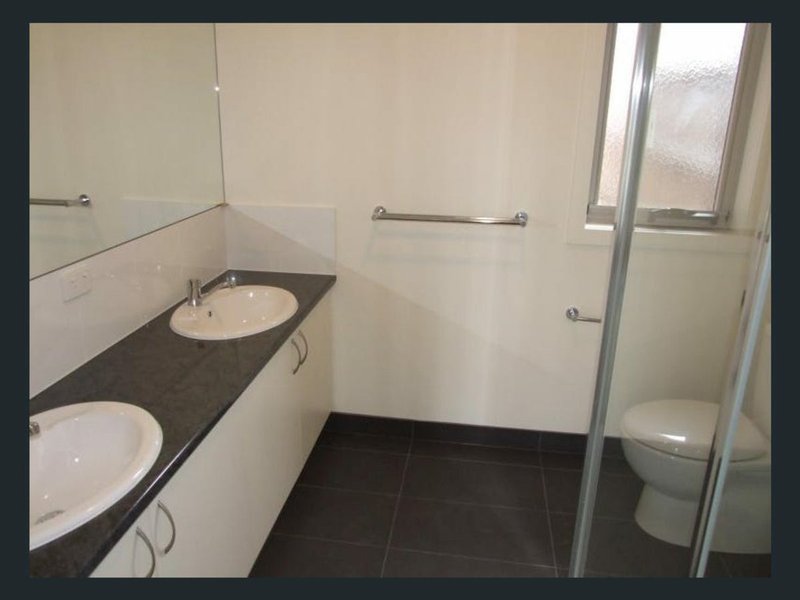 Photo - 13 Hansford Close, Kilsyth VIC 3137 - Image 6