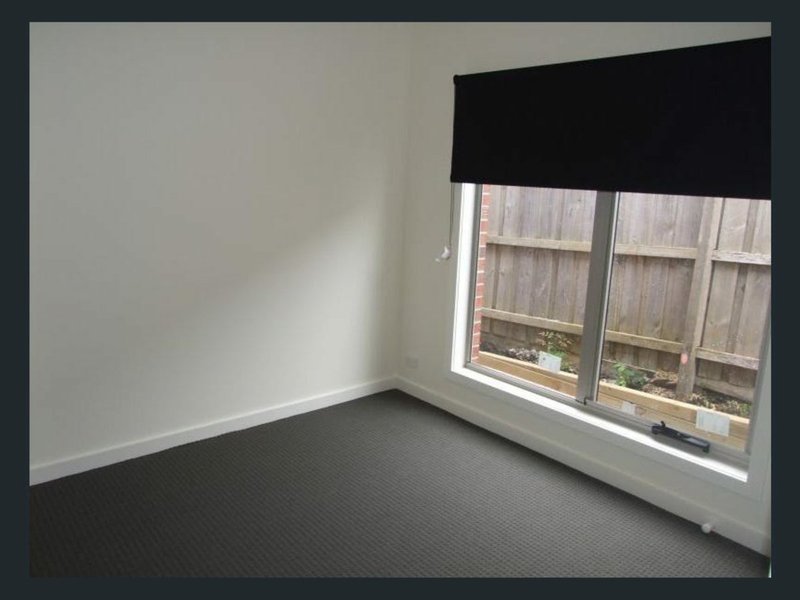 Photo - 13 Hansford Close, Kilsyth VIC 3137 - Image 7