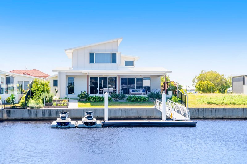 Photo - 13 Harbourlights Way, Pelican Waters QLD 4551 - Image 2