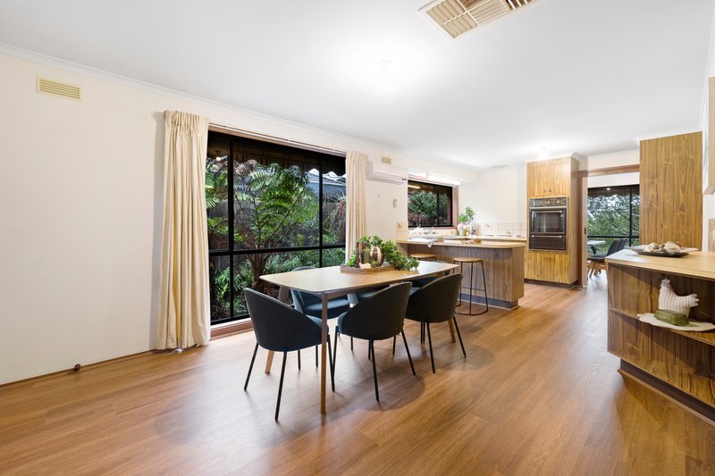 Photo - 13 Harewood Close, Boronia VIC 3155 - Image 4