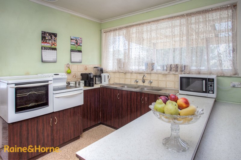 Photo - 13 Harker Street, Sunbury VIC 3429 - Image 8