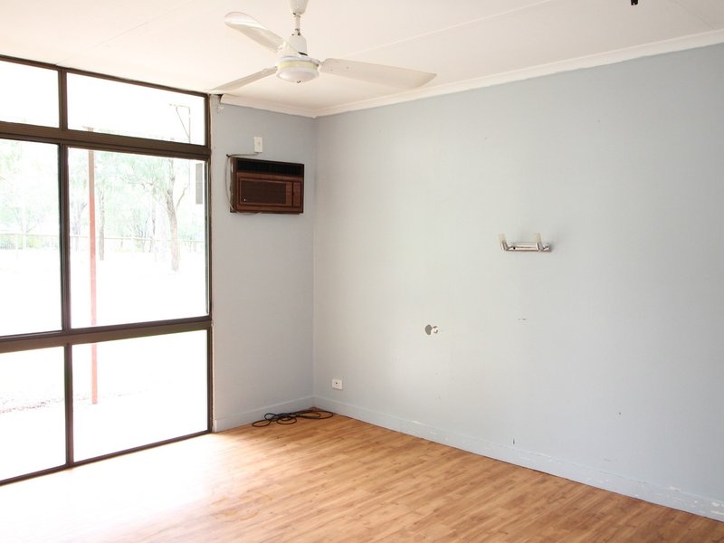 Photo - 13 Harvey Road, Forest Hill QLD 4342 - Image 10